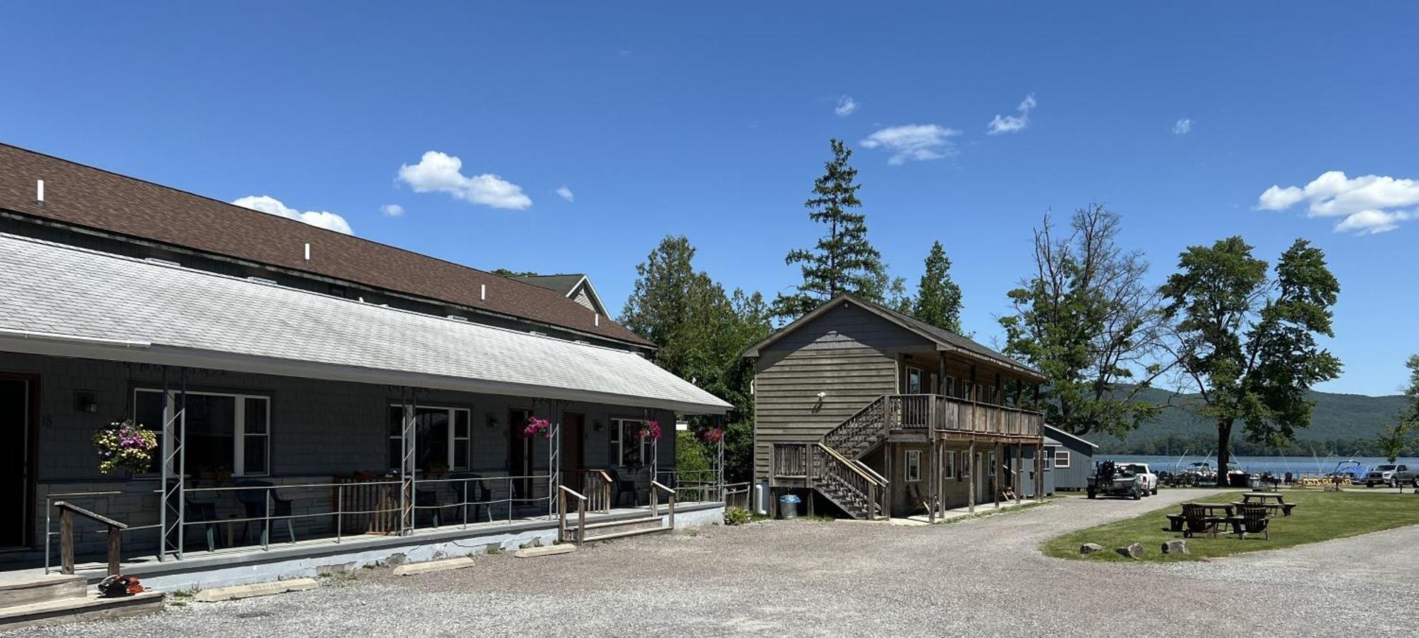 Blue Lagoon Resort Lake George Eksteriør billede
