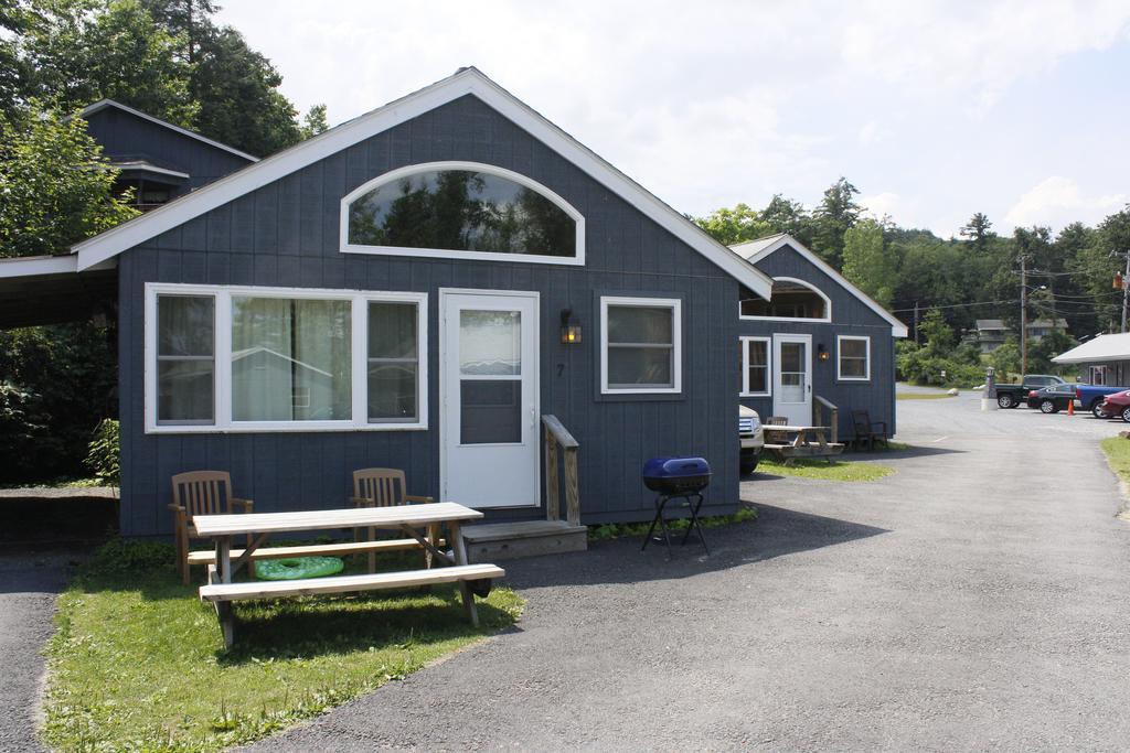 Blue Lagoon Resort Lake George Eksteriør billede