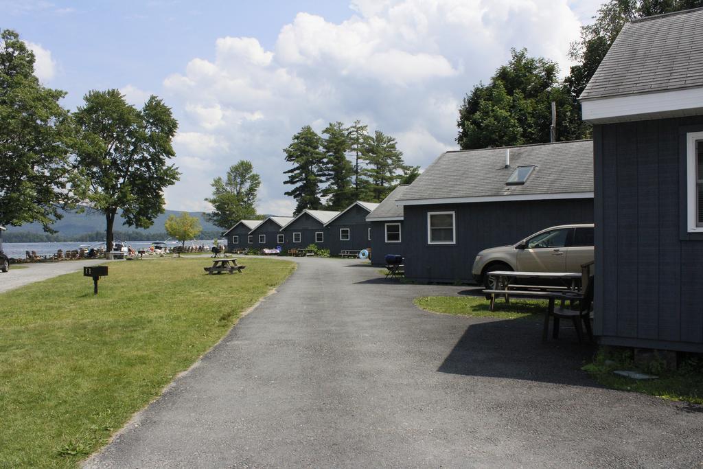 Blue Lagoon Resort Lake George Eksteriør billede