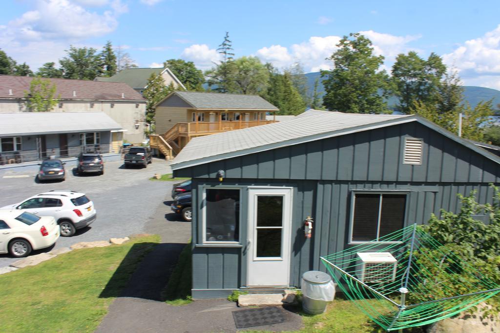 Blue Lagoon Resort Lake George Eksteriør billede